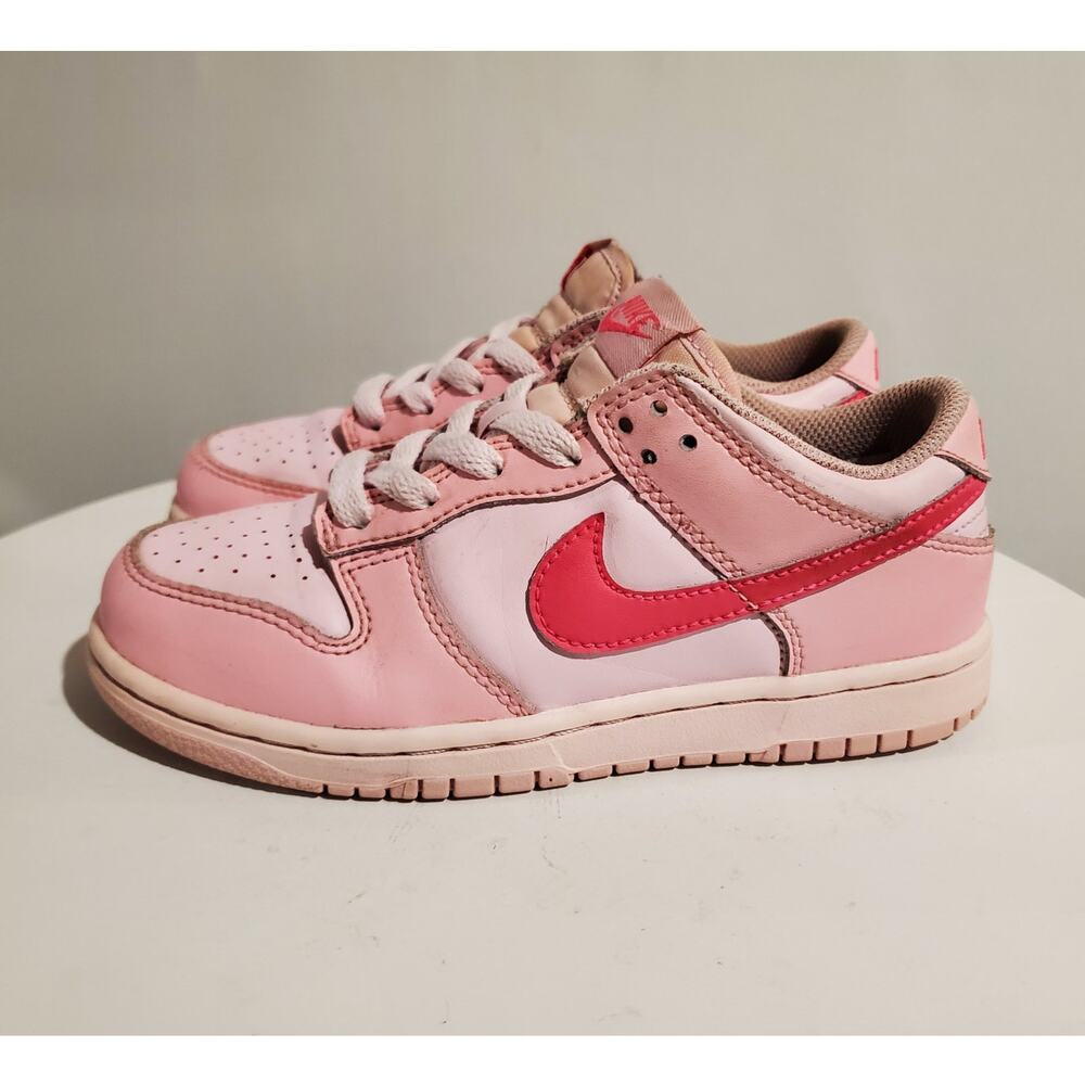 Nike Little Kid PS Nike Dunk Low Leather Triple Pink Lace Up Sneakers Size 1.5Y